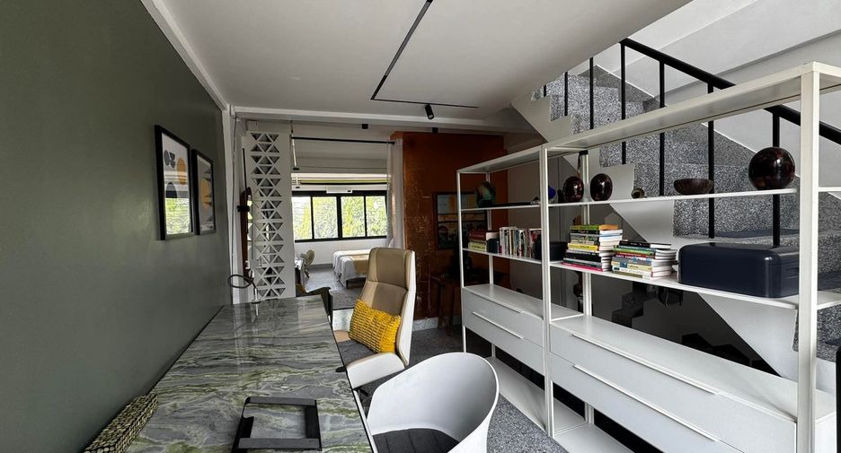 For sale 2 bedrooms townhouse in Phra Khanong, Bangkok