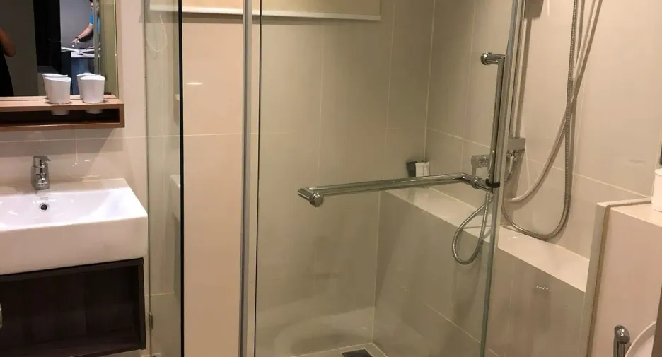 For rent 2 ベッドルーム condo in Yan Nawa, Bangkok
