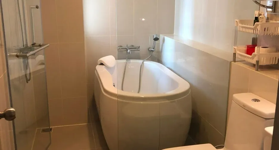 For rent 2 ベッドルーム condo in Yan Nawa, Bangkok