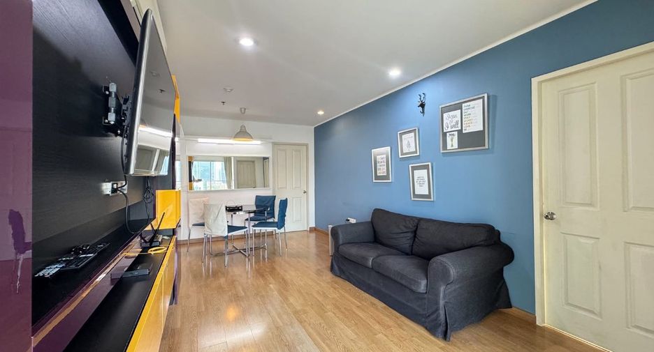 For rent 2 bedrooms condo in Phaya Thai, Bangkok