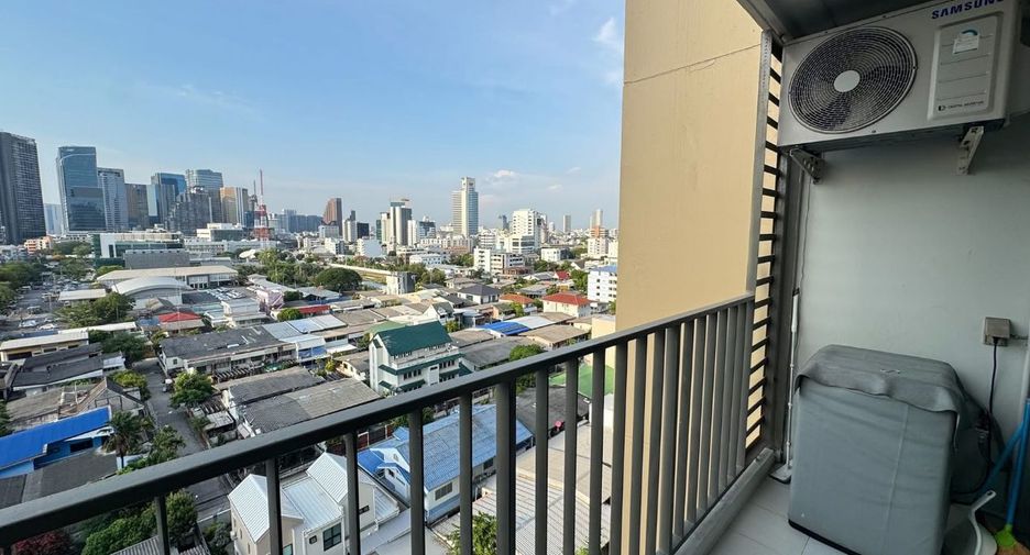For rent 2 bedrooms condo in Phaya Thai, Bangkok