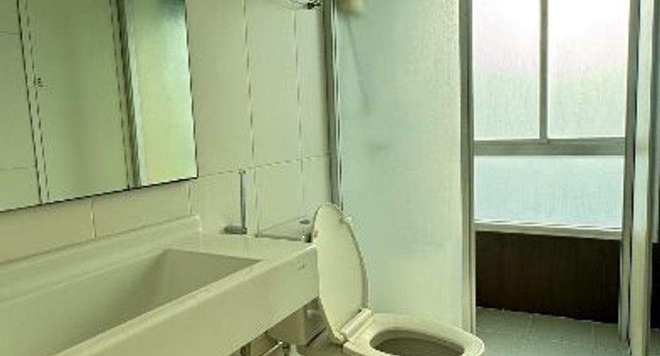 For rent 2 bedrooms condo in Phaya Thai, Bangkok