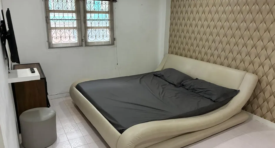 For sale and for rent 3 bedrooms townhouse in South Pattaya, Pattaya