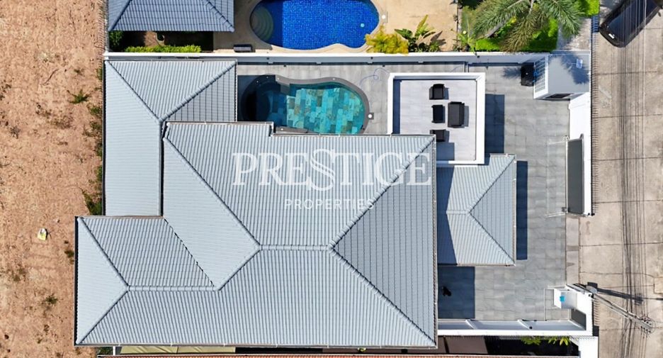 For sale and for rent 4 bedrooms house in East Pattaya, Pattaya
