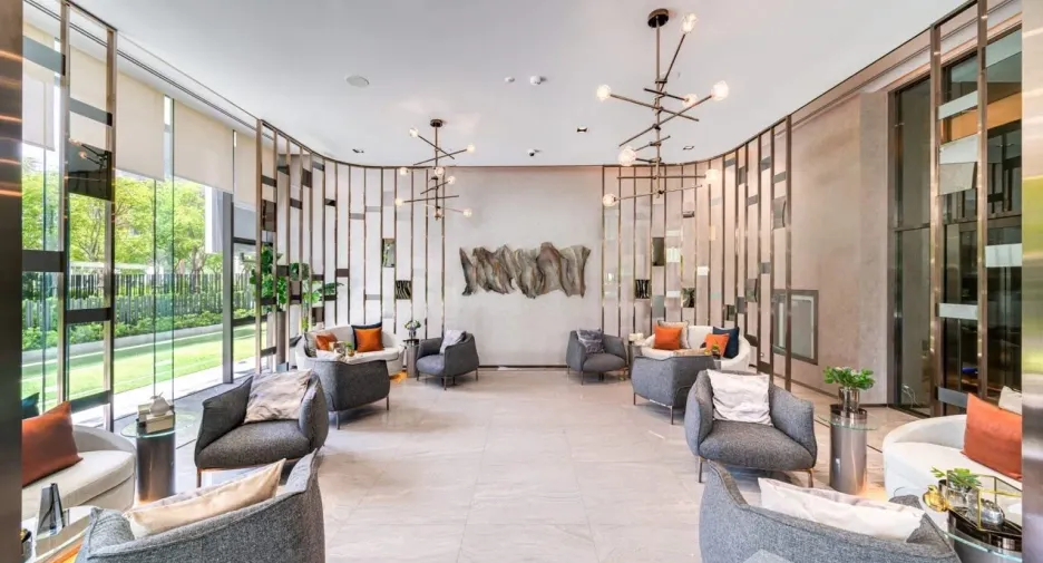 For rent 1 bed condo in Huai Khwang, Bangkok