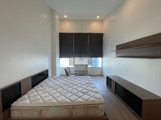 For sale 3 bedrooms condo in Phaya Thai, Bangkok