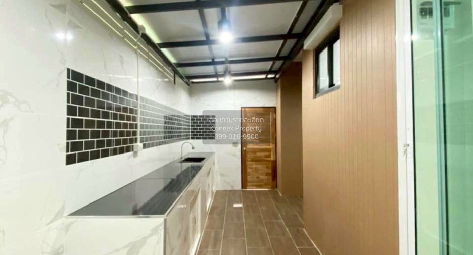 For sale 4 bedrooms house in Nong Khaem, Bangkok