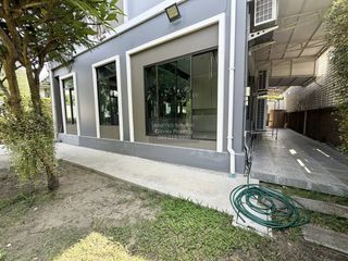 Casa en venta de 4 habitaciones en Suan Luang, Bangkok