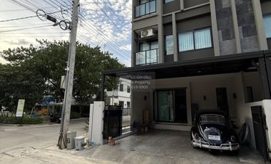出售 3 卧室 联排别墅 在 Bang Kruai, Nonthaburi