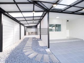 For sale 3 bedrooms townhouse in Bang Phli, Samut Prakan