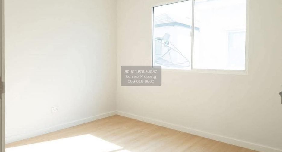 For sale 3 bedrooms townhouse in Bang Phli, Samut Prakan