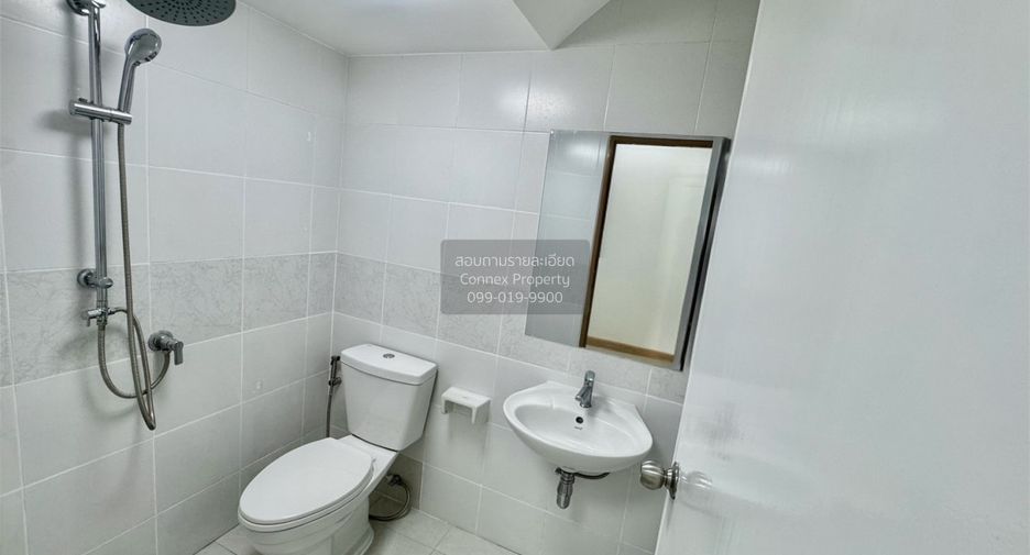 For sale 3 bedrooms townhouse in Bang Phli, Samut Prakan