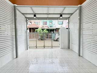 出售 3 卧室 联排别墅 在 Mueang Nonthaburi, Nonthaburi