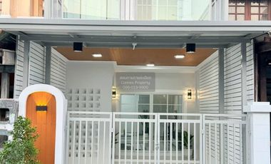 Casa adosada en venta de 3 habitaciones en Mueang Nonthaburi, Nonthaburi