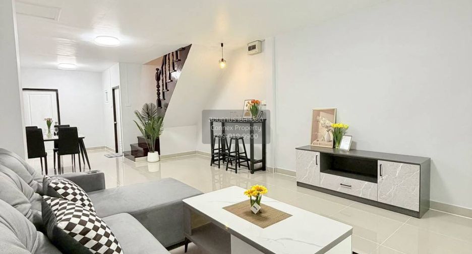 Casa adosada en venta de 3 habitaciones en Mueang Nonthaburi, Nonthaburi