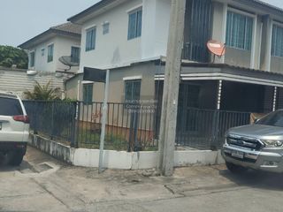 For sale 3 bedrooms townhouse in Mueang Samut Prakan, Samut Prakan