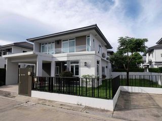 Casa en venta de 4 habitaciones en Bang Phli, Samut Prakan