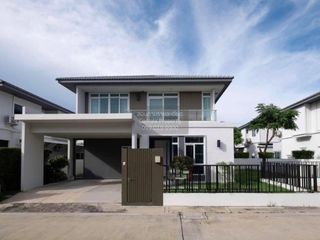 Casa en venta de 4 habitaciones en Bang Phli, Samut Prakan