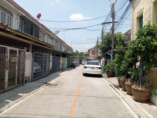 出售 2 卧室 联排别墅 在 Mueang Nonthaburi, Nonthaburi