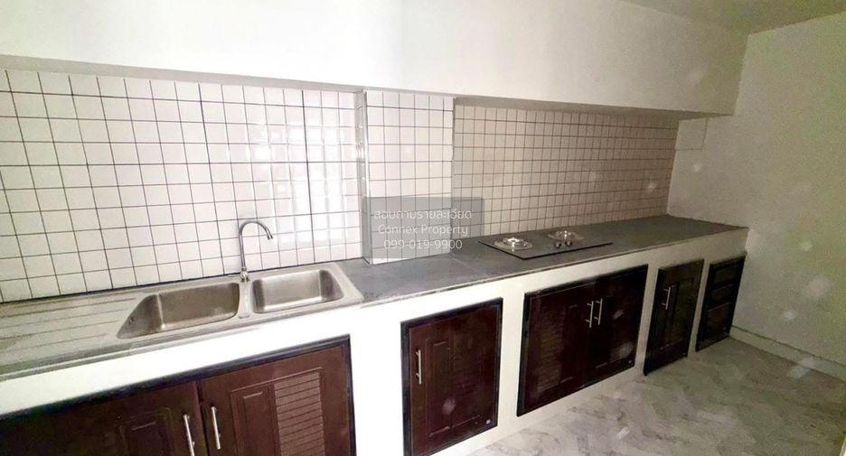 For sale 3 bedrooms house in Lat Krabang, Bangkok