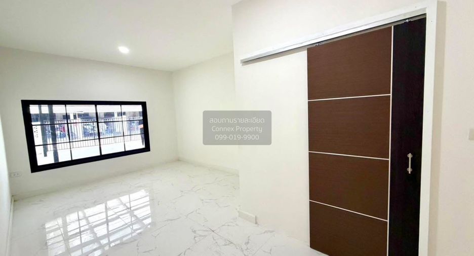 For sale 3 bedrooms house in Lat Krabang, Bangkok