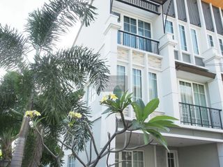 For sale 5 bedrooms townhouse in Bueng Kum, Bangkok