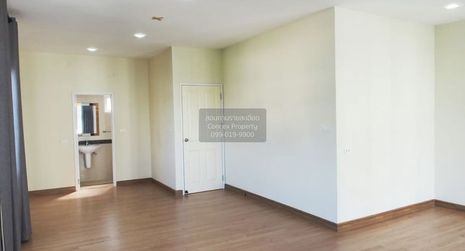 For sale 5 bedrooms townhouse in Bueng Kum, Bangkok