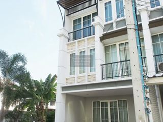 For sale 5 bedrooms townhouse in Bueng Kum, Bangkok