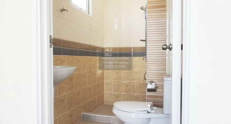 For sale 5 bedrooms townhouse in Bueng Kum, Bangkok