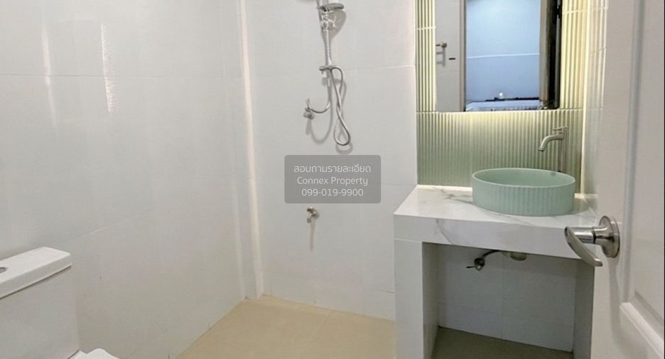 For sale 4 bedrooms townhouse in Bueng Kum, Bangkok