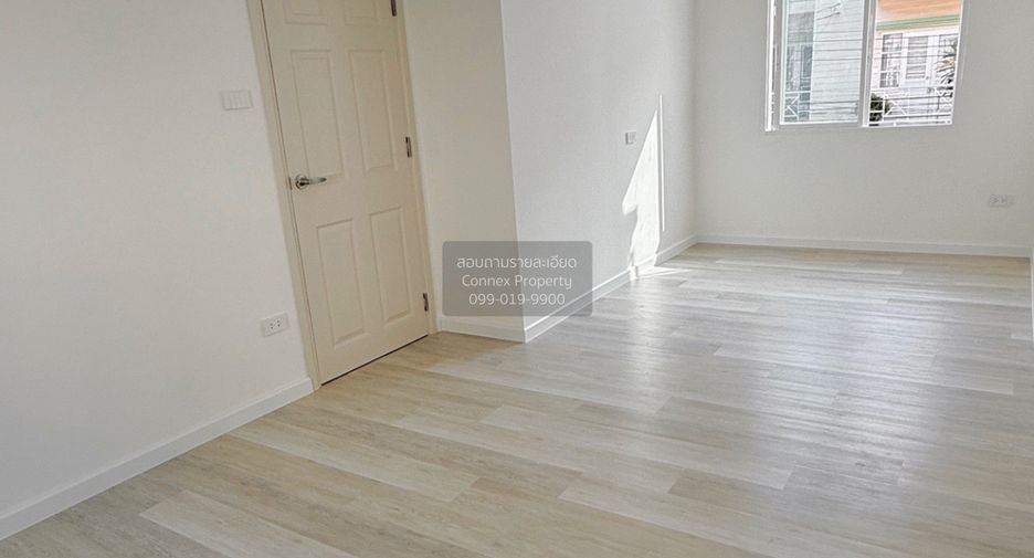 For sale 4 bedrooms townhouse in Bueng Kum, Bangkok