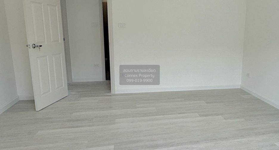 For sale 4 bedrooms townhouse in Bueng Kum, Bangkok