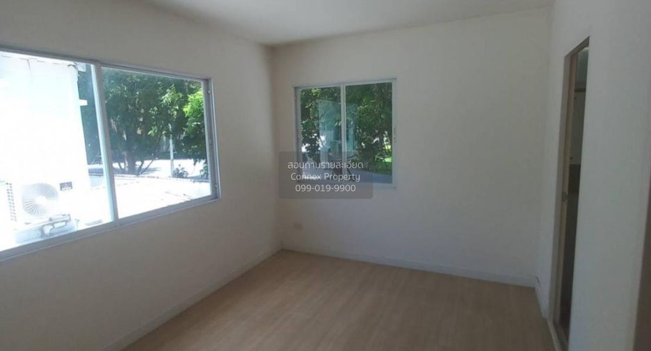 À vendre 3 chambres maison de ville à Bang Phli, Samut Prakan