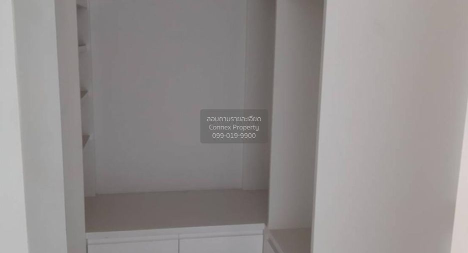 À vendre 3 chambres maison de ville à Bang Phli, Samut Prakan