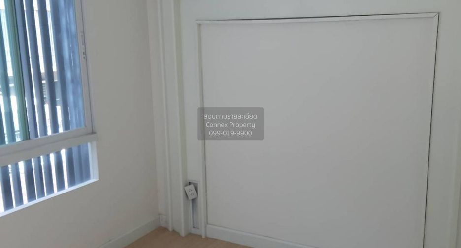 À vendre 3 chambres maison de ville à Bang Phli, Samut Prakan
