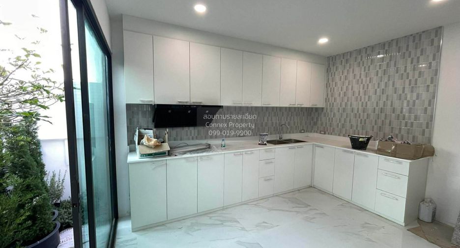 For sale 3 bedrooms house in Khan Na Yao, Bangkok