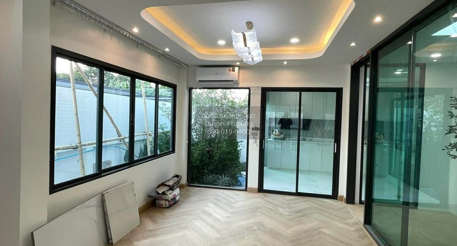 For sale 3 bedrooms house in Khan Na Yao, Bangkok