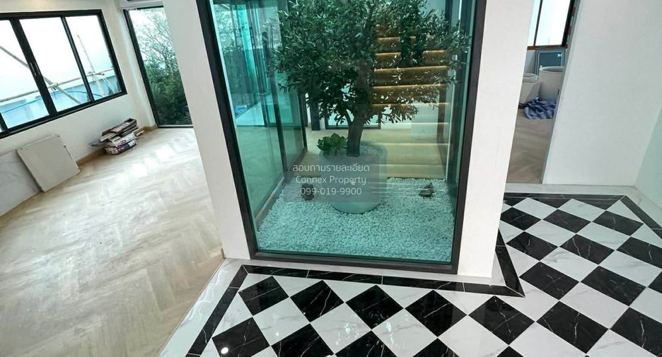 For sale 3 bedrooms house in Khan Na Yao, Bangkok
