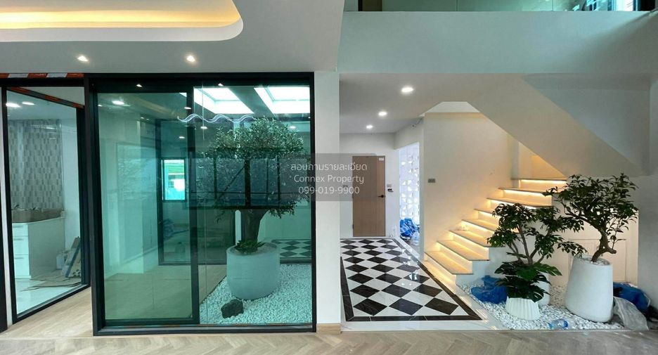 For sale 3 bedrooms house in Khan Na Yao, Bangkok