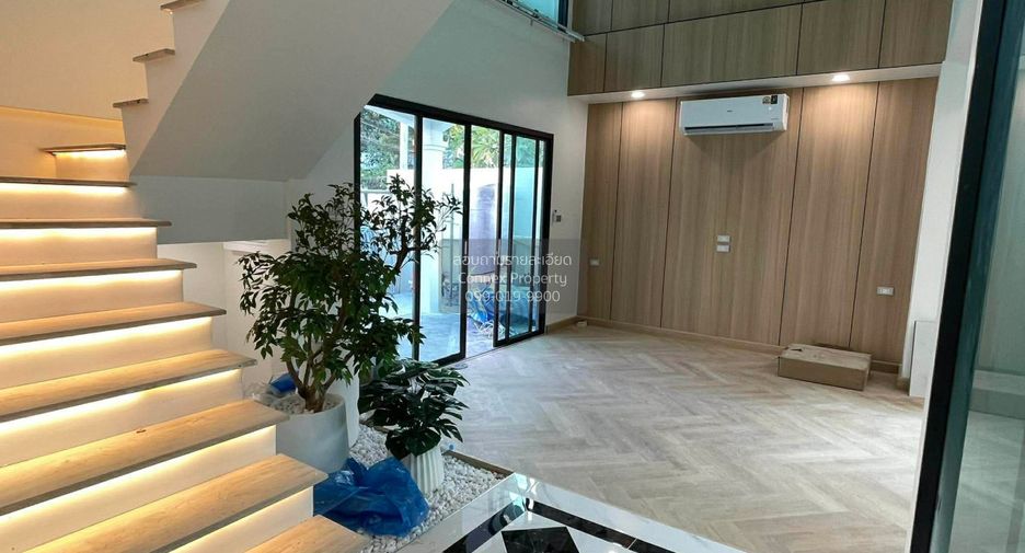 For sale 3 bedrooms house in Khan Na Yao, Bangkok