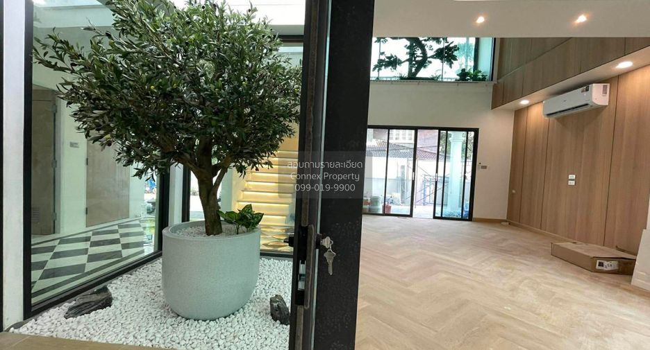 For sale 3 bedrooms house in Khan Na Yao, Bangkok