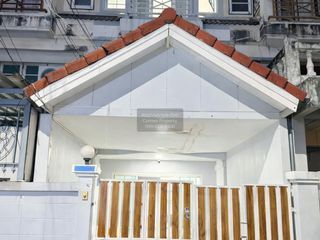 For sale 3 bedrooms townhouse in Nong Khaem, Bangkok