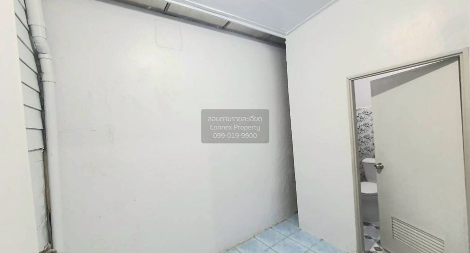 À vendre 1 chambre maison de ville à Bang Phli, Samut Prakan