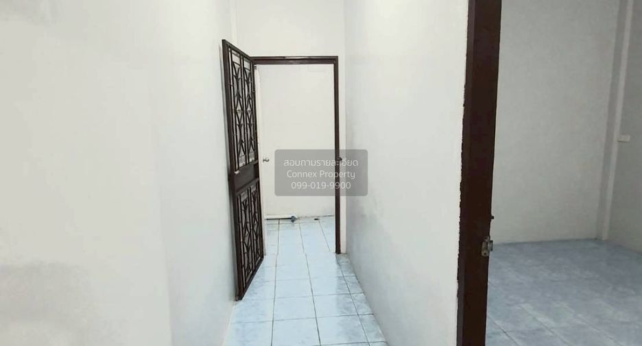 À vendre 1 chambre maison de ville à Bang Phli, Samut Prakan
