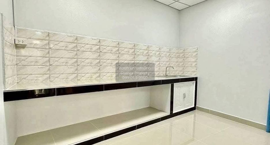 Reihenhaus zum Kauf mit 2 Zimmer in Mueang Nonthaburi, Nonthaburi