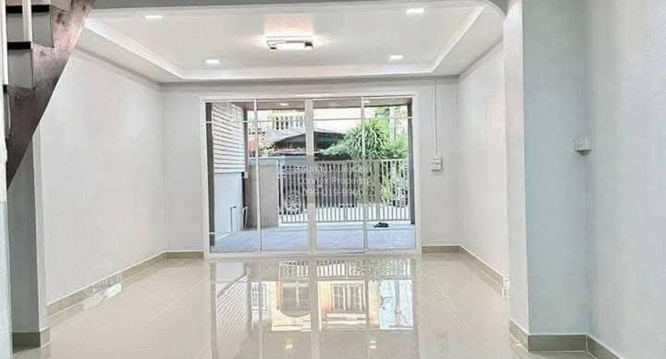 Reihenhaus zum Kauf mit 2 Zimmer in Mueang Nonthaburi, Nonthaburi