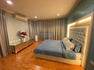 For sale 3 bedrooms house in Mueang Nonthaburi, Nonthaburi
