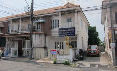 For sale 3 bedrooms townhouse in Thanyaburi, Pathum Thani