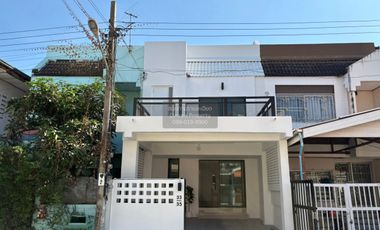 For sale 3 bedrooms townhouse in Bang Kruai, Nonthaburi