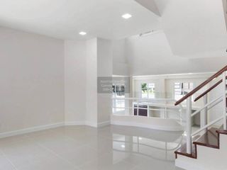 For sale 4 bedrooms townhouse in Don Mueang, Bangkok